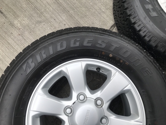 แม็กป้ายแดง ISUZU D-MAX Blue Power ขอบ 16 พร้อมยางป้ายแดง Bridgestone 245-70-16 ปี 18