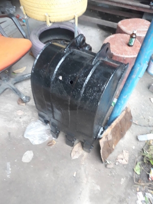 ขายบุ้งกี๋แมคโครถุถๆ