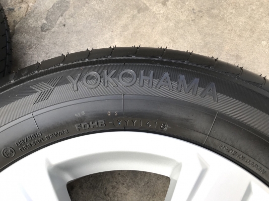 ล้อแม็กป้ายแดง 5รู114 ขอบ 16 Toyota Alphard Vigo Revo Camry Innova พร้อมยางป้ายแดง 215-65-16 ปี 18