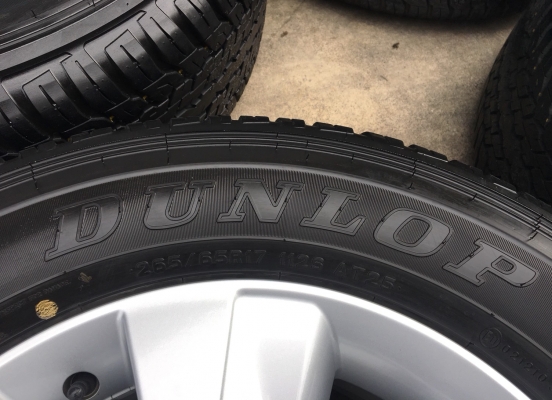ล้อแม็กป้ายแดง Toyota Revo ขอบ17 พร้อมยางป้ายแดง 265-65-17 Dunlop ปี 18