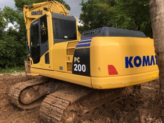 ขายรถแมคโค KOMATSU PC200-8MO ขายรถแมคโค KOMATSU PC200-8MO
