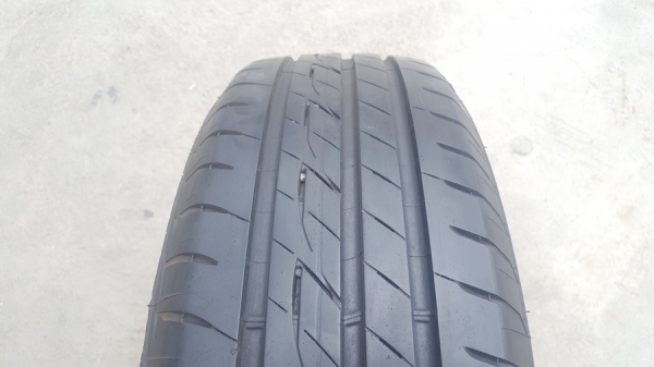 ขายยาง\% 195/65/15 ปี 16 BRIDGESTONE EP200 2 เส้น ขายยาง\% 195/65/15 ปี 16 BRIDGESTONE EP200 2 เส้น