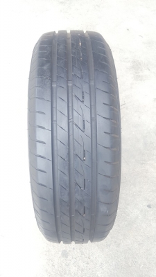 ขายยาง\% 195/65/15 ปี 16 BRIDGESTONE EP200 2 เส้น ขายยาง\% 195/65/15 ปี 16 BRIDGESTONE EP200 2 เส้น