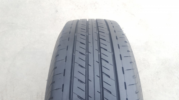 ขายยาง\% 205/70/15 ปี 14 BRIDGESTONE R611 4 เส้น ขายยาง\% 205/70/15 ปี 14 BRIDGESTONE R611 4 เส้น