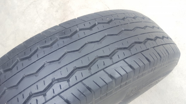 ขายยาง\% 195R15 ปี 15 BRIDGESTONE 4 เส้น ขายยาง\% 195R15 ปี 15 BRIDGESTONE 4 เส้น