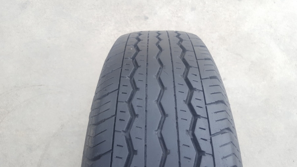 ขายยาง\% 195R15 ปี 15 BRIDGESTONE 4 เส้น ขายยาง\% 195R15 ปี 15 BRIDGESTONE 4 เส้น