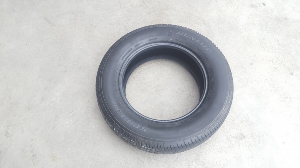 ขายยาง\% 215/65/16 ปี 17 DUNLOP 4 เส้น ขายยาง\% 215/65/16 ปี 17 DUNLOP 4 เส้น