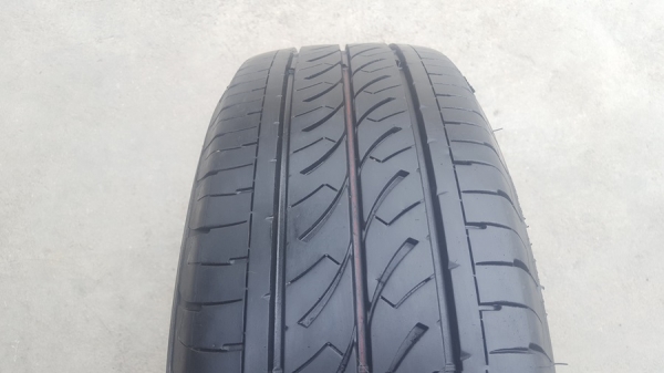 ขายยาง\% 215/65/16 ปี 1817 FIRESTONE 4 เส้น ขายยาง\% 215/65/16 ปี 1817 FIRESTONE 4 เส้น