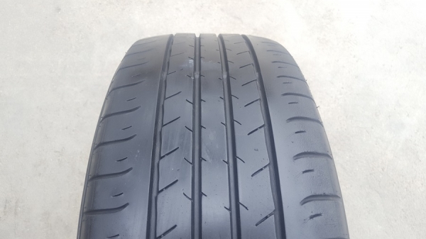 ขายยาง\% 215/55/17 ปี 14 DUNLOP 4 เส้น ขายยาง\% 215/55/17 ปี 14 DUNLOP 4 เส้น
