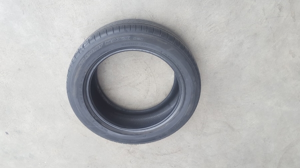 ขายยาง\% 215/55/17 ปี 14 DUNLOP 4 เส้น ขายยาง\% 215/55/17 ปี 14 DUNLOP 4 เส้น