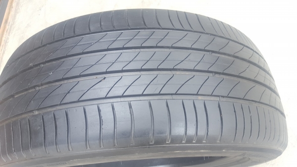 ขายยาง\%225/50/17 ปี 16 MICHERLIN 3ST 2 เส้น ขายยาง\%225/50/17 ปี 16 MICHERLIN 3ST 2 เส้น