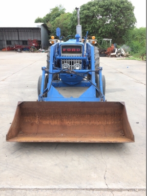 ขายด่วนน รถไถ ford 5000 เก่านอกแท้ เครื่อง T 3 พวงมาลัยเพาเวอร์  พร้อมตัวตักเอกสารนำเข้า 300,000บาทเท่านั้น