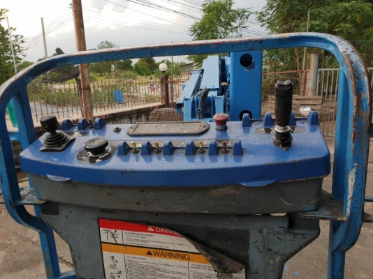 ขายรถกระเช้าไฟฟ้ายี่ห้อ JLG 13.7 เมตร ขายรถกระเช้าไฟฟ้ายี่ห้อ JLG 13.7 เมตร