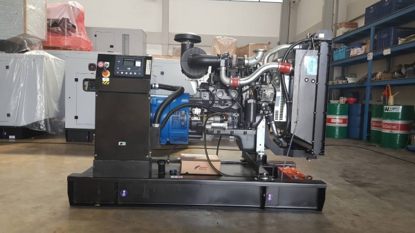 เครื่องปั่นไฟ 110KVA/88KW 3เฟส รับประกันสินค้า 2ปี มีสินค้าพร้อมส่ง
