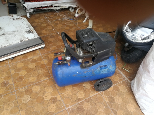 ขายปั้มลมเก่าเก็บเปิดติดไม่อัดลมขาย500มารับเองที่ลาดพร้าว71