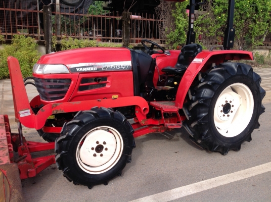 แทรกเตอร์ยันม่าร์49 แรงโฟวิลสภาพสวยเดิมๆพร้อมใช้งานมีผานดันหน้าและผานหลัง