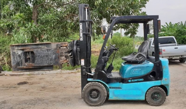 ขายด่วนรถยกซูมิตาโม่ FG15-18 ยกได้1.5ตันยกสูง3เมตรงาหนีบหมูดได้360องศายางตัน4เส้นรถนอกเพิ่งนำเข้ามายังไม่เคยใช้งานในเมืองไทยเลย