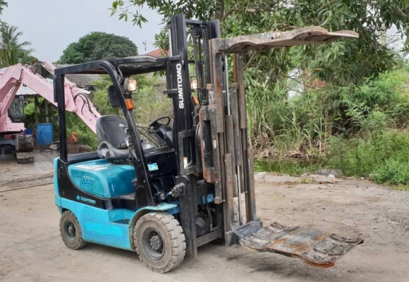 ขายด่วนรถยกซูมิตาโม่ FG15-18 ยกได้1.5ตันยกสูง3เมตรงาหนีบหมูดได้360องศายางตัน4เส้นรถนอกเพิ่งนำเข้ามายังไม่เคยใช้งานในเมืองไทยเลย