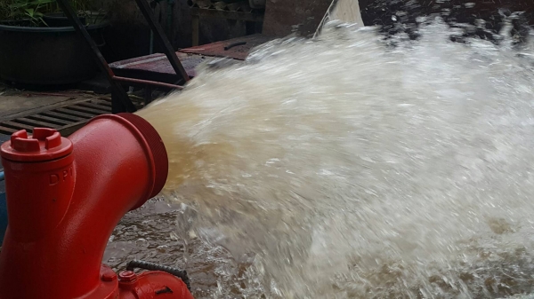 เคครื่องสูบนํ้า JINJU+อุปกรณ์พร้อมใช้งานได้เลยขับหอยขนาด 4 นิ้ว