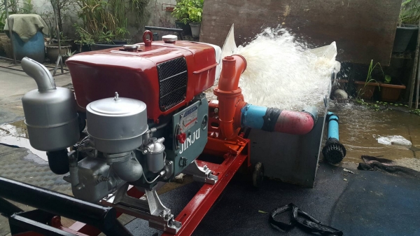 เคครื่องสูบนํ้า JINJU+อุปกรณ์พร้อมใช้งานได้เลยขับหอยขนาด 4 นิ้ว