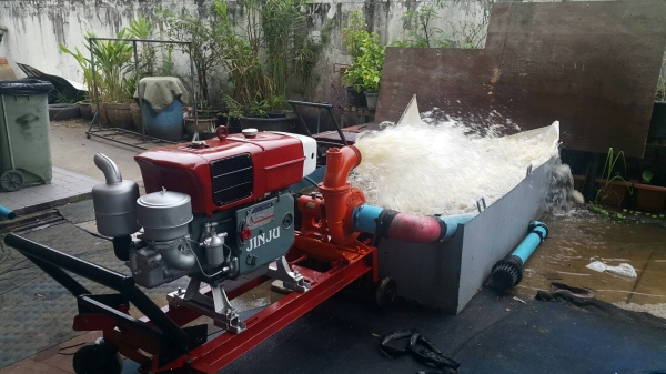 เคครื่องสูบนํ้า JINJU+อุปกรณ์พร้อมใช้งานได้เลยขับหอยขนาด 4 นิ้ว