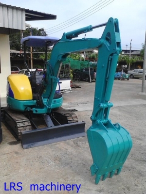 KOMATSU รุ่น PC 30 MR-1 KOMATSU รุ่น PC 30 MR-1