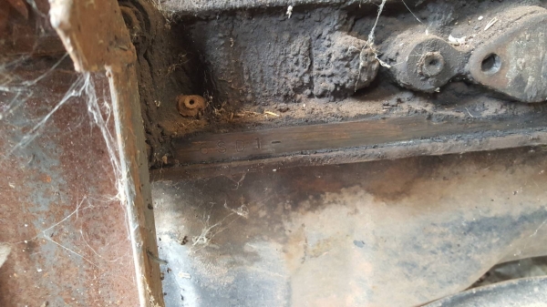 ขาย เครื่อง ISUZU 6SD1 240 แรงม้า ไม่มีใบคุมเครื่อง ไม่มีไดสตาร์ท