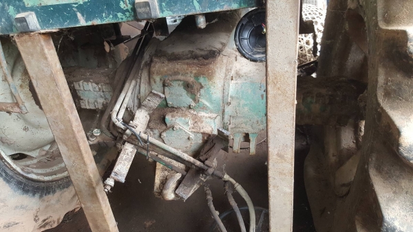 ขายตามสภาพ รถคีบอ้อย คีบหลังสามารถเกษตรยนต์ ไม่มีเครื่อง ไม่มีเกียร์ ไม่มีปั้ม ราคาต่อรองได้