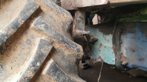 ขายตามสภาพ รถคีบอ้อย คีบหลังสามารถเกษตรยนต์ ไม่มีเครื่อง ไม่มีเกียร์ ไม่มีปั้ม ราคาต่อรองได้