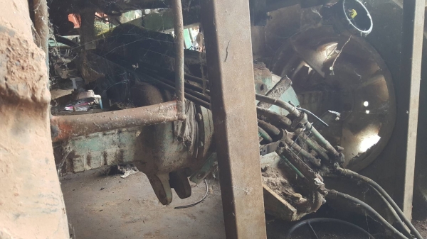 ขายตามสภาพ รถคีบอ้อย คีบหลังสามารถเกษตรยนต์ ไม่มีเครื่อง ไม่มีเกียร์ ไม่มีปั้ม ราคาต่อรองได้