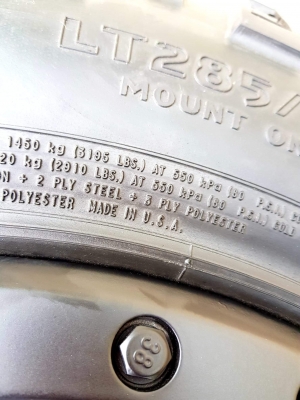 ขายล้อ/ขายยาง MICKEY THOMPSON 33" ขอบ 17 แท้ทั้งชุด ขายล้อ/ขายยาง MICKEY THOMPSON 33" ขอบ 17 แท้ทั้งชุด