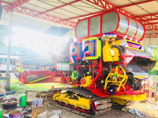 ขายรถเกี่ยวข้าว 390000 พร้อมใช้งาน