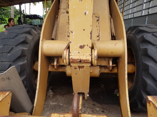 ขายรถตักkomatsu 510 ขายตามสภาพเครื่องอะหรั่ยครบ แต่ต้องเอามาฟิตใหม่คับ ยางเต็มทั้ง4เส้นคับ เอกสารใบซ