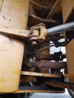 ขายรถตักkomatsu 510 ขายตามสภาพเครื่องอะหรั่ยครบ แต่ต้องเอามาฟิตใหม่คับ ยางเต็มทั้ง4เส้นคับ เอกสารใบซ