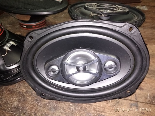 ลำโพง 6*9 เก่าเก็บ ซื้อมายังไม่ได้ใช้ 2กล่อง กล่องละคู่