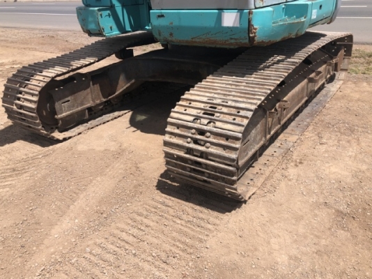 ขายรถขุด KOBELCO SK200SR มีลายหัวกระแทก รถนอกนำเข้าเองจากญี่ปุ่น สภาพสวยพร้อมใช้ มีVDOการทำงานครับ