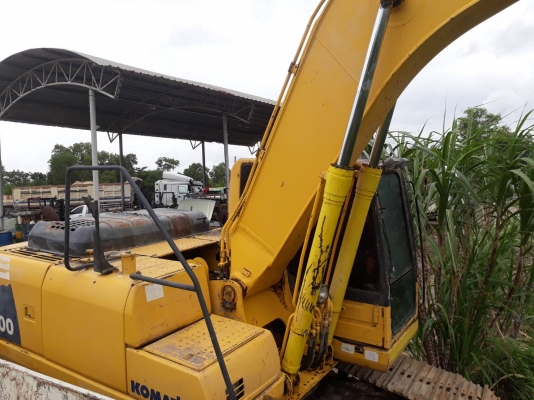 ขายรถแบคโฮ KOMATSU PC200-8 ขายรถแบคโฮ KOMATSU PC200-8