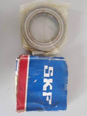 ลูกปืน ยี่ห้อ SKF วงใน 85 วงนอก 130 หนา 23 มือ1