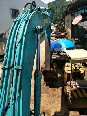 ขายรถแบคโฮ KOBELCO SK200-Vธรรมดา เอกสารเล่ม ราคา 480000
