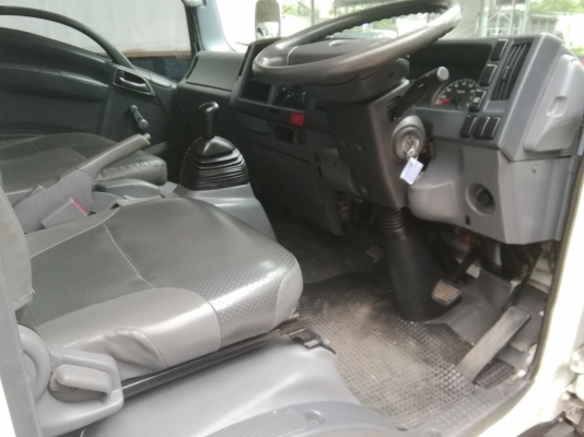 6 ล้อกลาง *EURO.3* ISUZU NQR 175 แรงม้า *คอมมอนเรว * ยาว 5.50ม.* รถสวยเดิม+สวยจริง *รถห้างแท้ * (มีเ
