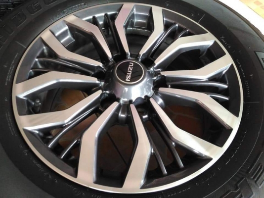 ล้อแม็ก Isuzu Mu-X ขอบ 17(6/139) พร้อมยาง Bridgestone Dueler 840 255 65 17 ผลิตปี 2017 สวยๆ รุ่นลิมิเต็ดหายาก ขายถูกๆ ทั้งชุด 18,900.-*** ใส่ฟรี รับเทิร์น รับบัตรเครดิตทุกธนาคาร ส่งทั่วไทย ล้อแม็ก Isuzu Mu-X ขอบ 17(6/139) พร้อมยาง Bridgestone Dueler 840 255 65 17 ผลิตปี 2017 สวยๆ รุ่นลิมิเต็ดหายาก ขายถูกๆ ทั้งชุด 18,900.-*** ใส่ฟรี รับเทิร์น รับบัตรเครดิตทุกธนาคาร ส่งทั่วไทย