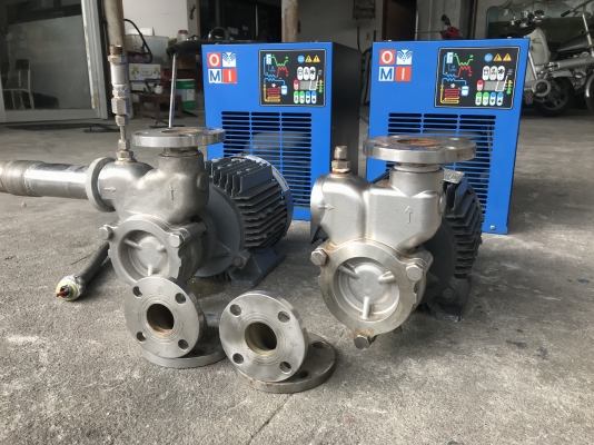 ขายชุดตู้ทำความเย็น พร้อมปั๊มน้ำร้อน Refrigerator dryer &amp; Pump ตู้ Omi 0.11Kw. 220V ไฟบ้าน ปั๊มน้ำขนาด 3.2HP. 380V สภาพสวย พร้อมใช้งาน มี 2ชุดครับ