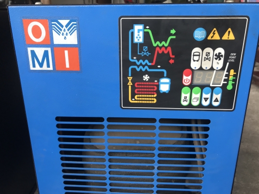 ขายชุดตู้ทำความเย็น พร้อมปั๊มน้ำร้อน Refrigerator dryer &amp; Pump ตู้ Omi 0.11Kw. 220V ไฟบ้าน ปั๊มน้ำขนาด 3.2HP. 380V สภาพสวย พร้อมใช้งาน มี 2ชุดครับ