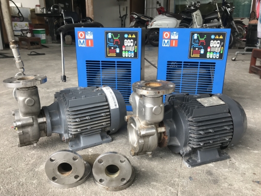 ขายชุดตู้ทำความเย็น พร้อมปั๊มน้ำร้อน Refrigerator dryer &amp; Pump ตู้ Omi 0.11Kw. 220V ไฟบ้าน ปั๊มน้ำขนาด 3.2HP. 380V สภาพสวย พร้อมใช้งาน มี 2ชุดครับ