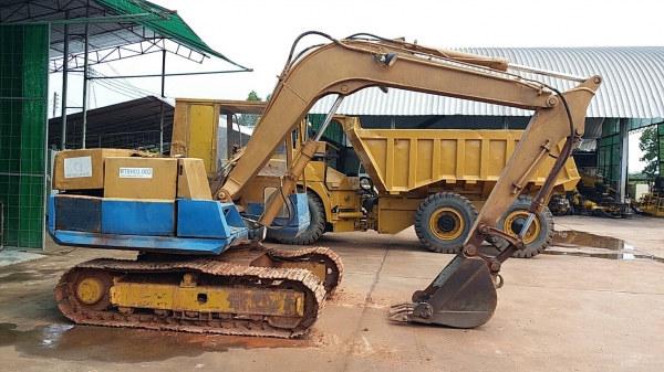 ขาย 225,000 KOMATSU pc 60-5  พร้อมไลหัวเจาะ เครื่องดี ปั๊มแรง เอวแน่น ช่วงล่างดี โซ่หนา รถสภาพพร้อมใช้งาน  รถอยู่ ขอนแก่น 064-191-1112
