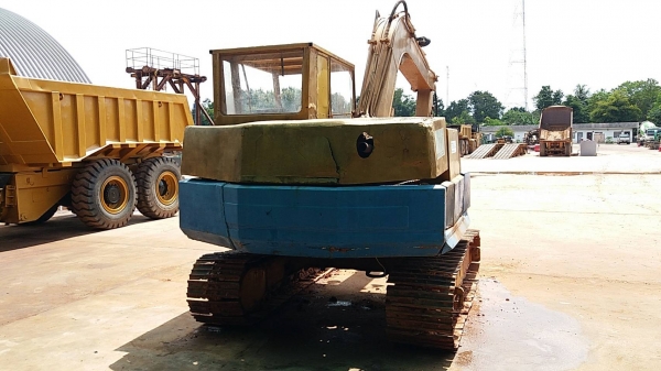 ขาย 225,000 KOMATSU pc 60-5  พร้อมไลหัวเจาะ เครื่องดี ปั๊มแรง เอวแน่น ช่วงล่างดี โซ่หนา รถสภาพพร้อมใช้งาน  รถอยู่ ขอนแก่น 064-191-1112