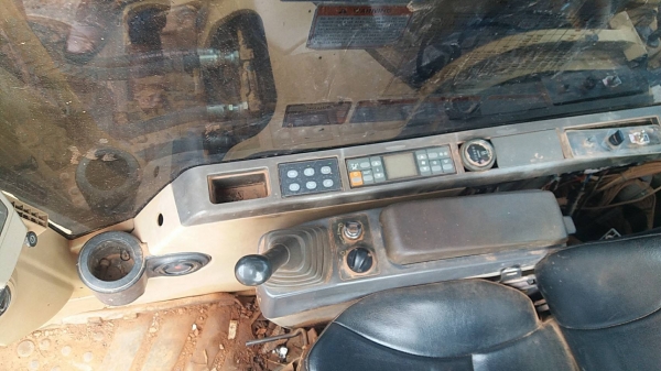 ขาย  890,000 CAT 330 C ไฟฟ้าครบ เครื่องดี ปั๊มแรง  เอวแน่น ช่วงล่างเต็ม รถสวยพร้อมใช้ เอกสารแจ้งจำหน่าย  รถอยู่ ขอนแก่น 064-191-1112