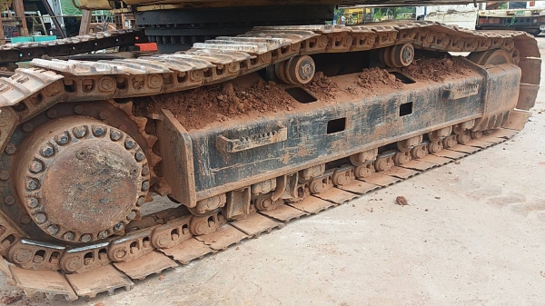 ขาย  890,000 CAT 330 C ไฟฟ้าครบ เครื่องดี ปั๊มแรง  เอวแน่น ช่วงล่างเต็ม รถสวยพร้อมใช้ เอกสารแจ้งจำหน่าย  รถอยู่ ขอนแก่น 064-191-1112