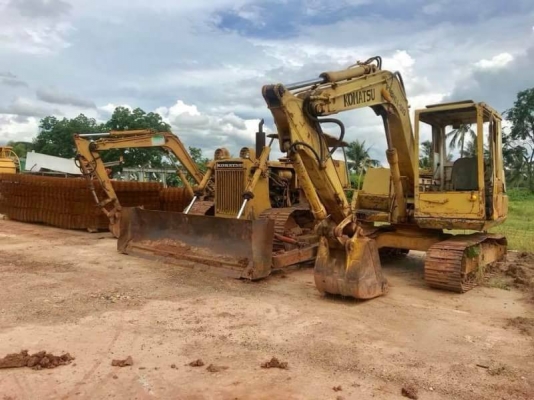 ขายเหมายกแพ็ค 3 คัน 390,000 บาท 1.KOMATSU pc60-5 2.KOMATSU pc40-3 3.แทรคเตอร์ D50-P ของดีราคาถูกรีบๆๆเลย ขายแยกก็ขายครับ รถอยู่ อุดรธานี 064-191-1112 ขายเหมายกแพ็ค 3 คัน 390,000 บาท 1.KOMATSU pc60-5 2.KOMATSU pc40-3 3.แทรคเตอร์ D50-P ของดีราคาถูกรีบๆๆเลย ขายแยกก็ขายครับ รถอยู่ อุดรธานี 064-191-1112