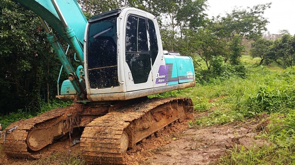 ขาย 890,000 KOBELCO SK 200-6 yn 07 ไฟฟ้าครบ เครื่องดี ปั้มแรง เอวแน่น ช่วงล่างเต็ม เอกสารอินวอยทร์ รถสวยพร้อมใช้ รถอยู่ จันทบุรี 090-772-3710 090-772-3708 ขาย 890,000 KOBELCO SK 200-6 yn 07 ไฟฟ้าครบ เครื่องดี ปั้มแรง เอวแน่น ช่วงล่างเต็ม เอกสารอินวอยทร์ รถสวยพร้อมใช้ รถอยู่ จันทบุรี 090-772-3710 090-772-3708